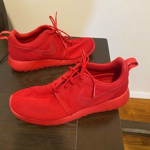 NIKE ROSHE ONE RED SNEAKERS